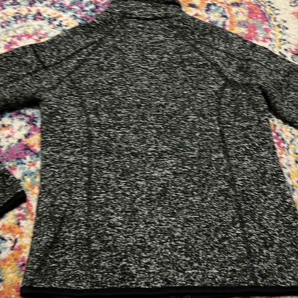 Women’s size small, avalanche, full zip - Picture 7 of 7